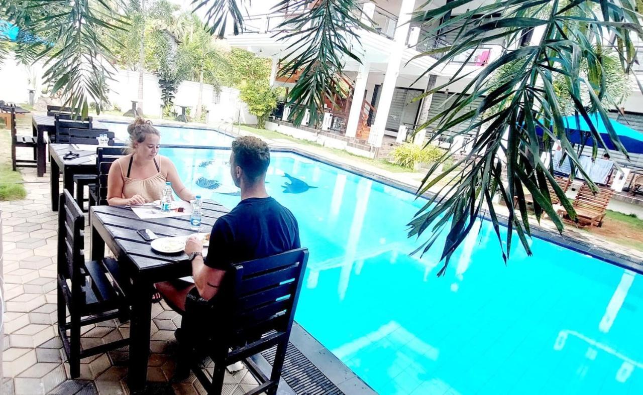 J7 Villaj Resort Trincomalee Esterno foto