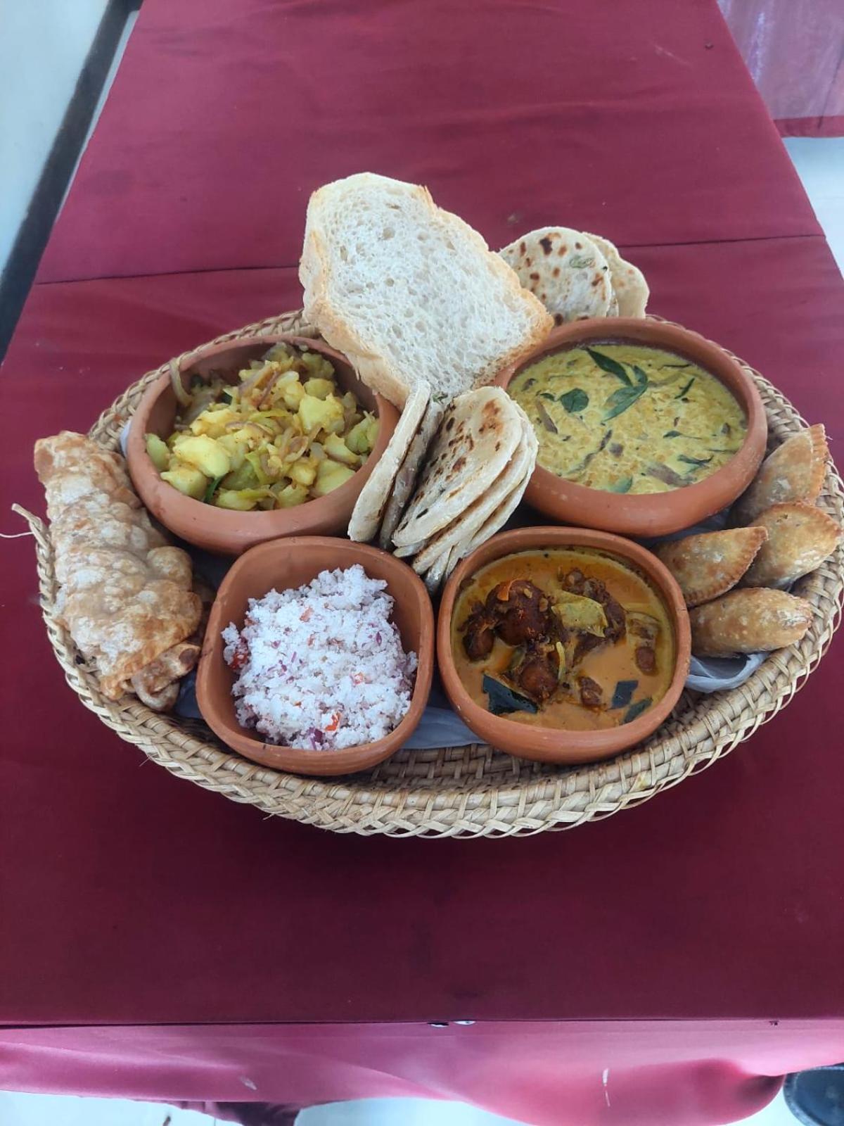 J7 Villaj Resort Trincomalee Esterno foto