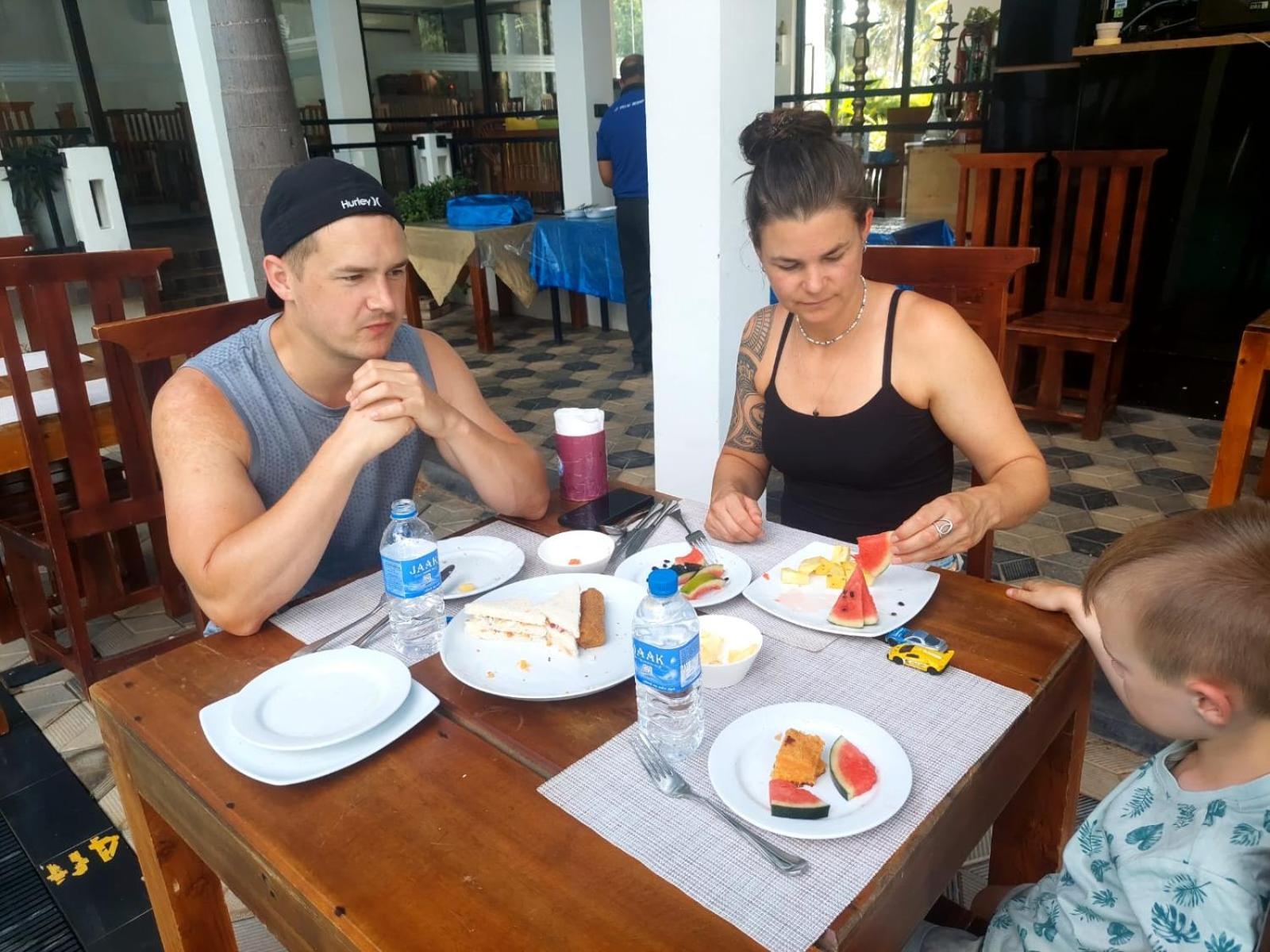 J7 Villaj Resort Trincomalee Esterno foto